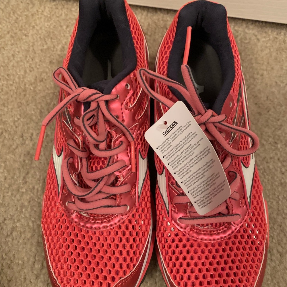 Shoes - Picture 2 of 4